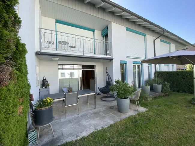 Attraktives 6-Zi-Reihenhaus in Feldkirch mit Garage & moderner Ausstattung - Titelbild
