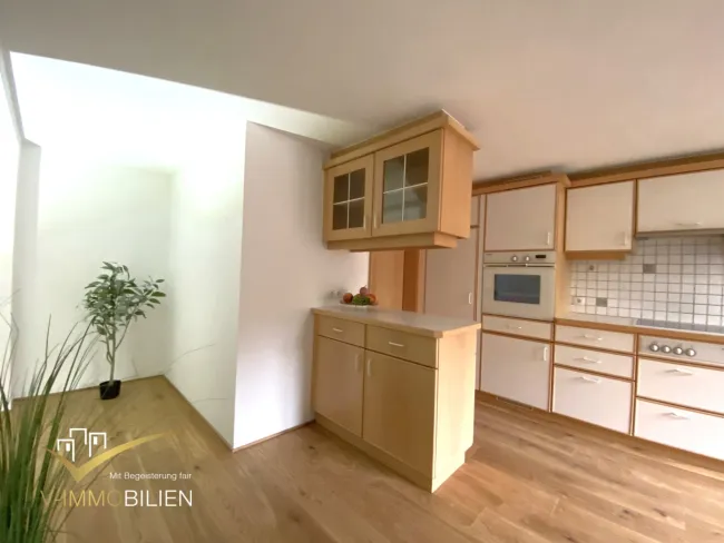 Charmante - großzügige 4,5 Zimmer Wohnung - Bild