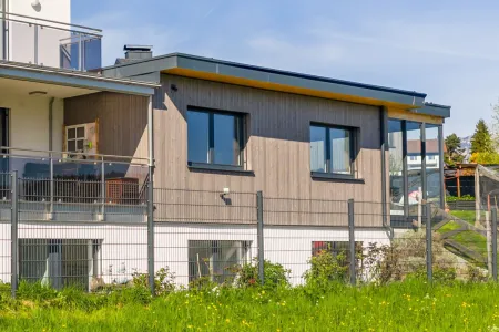 Neuwertige-Aufstockbare Doppelhaushälfte mit Wintergarten und Garage