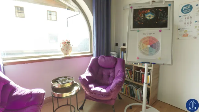 Praxis- oder Büroräumlichkeit in Achenkirch – 2 Zimmer ab sofort zu vermieten - Bild