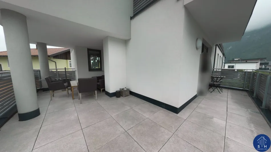 Charmante 2-Zimmer-Wohnung mit großzügigem Sonnenbalkon in Radfeld zu verkaufen - Bild