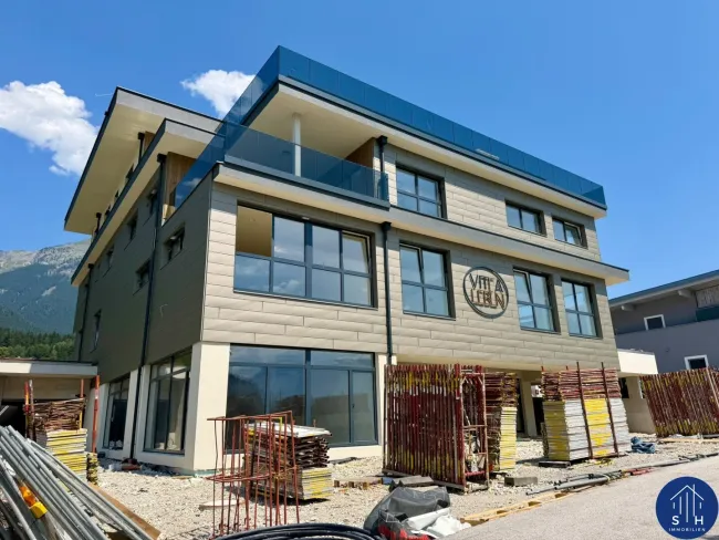 Repräsentative Praxis-/Bürofläche im DG – ca. 315 m² mit Terrassen – Neubau Edelrohbau - Titelbild