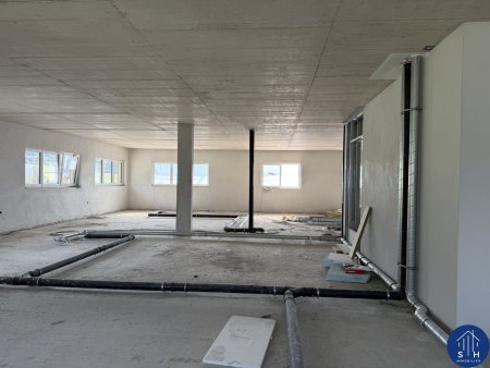 Repräsentative Praxis-/Bürofläche im DG – ca. 315 m² mit Terrassen – Neubau Edelrohbau