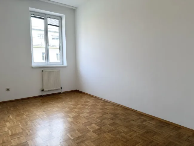 Kinder-/Arbeitszimmer