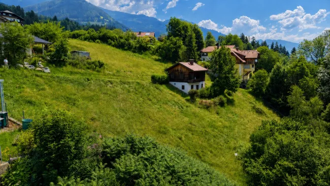Sonniges Hanggrundstück nahe Millstätter See - Bild