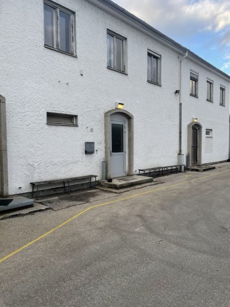 Großzügige Lagerfläche – 232 m² in Attnang-Puchheim