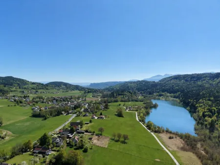 Weitläufige Liegenschaft mit unverbaubarem Seeblick