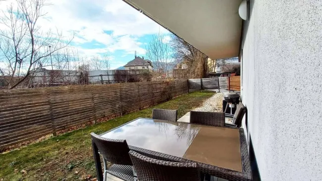 Attraktive Anlegerwohnung mit großem Garten und Carport! - Bild