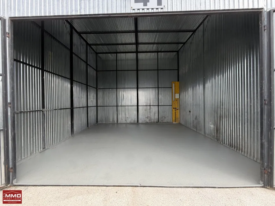 !LAGERBOX MIT 36m², EBENER ZUFAHRT UND HOHER RAUMHÖHE! - Titelbild