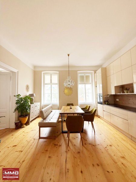 SONNIGER STILALTBAU * 3-ZIMMER *+ 140m2 EIGENGARTEN NÄHE STEIN