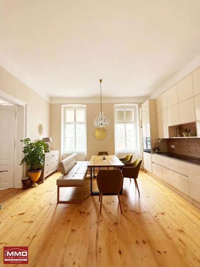 SONNIGER STILALTBAU * 3-ZIMMER *+ 140m2 EIGENGARTEN NÄHE STEIN - Titelbild