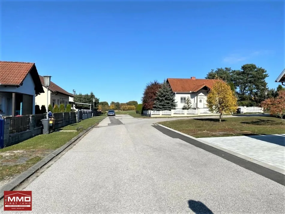 Sonniges Grundstück nur eine Stunde von WIen !!! Absolute Ruhelage !!! SPITZENPREIS - Bild