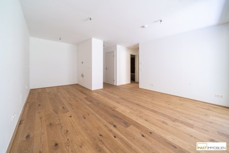 *Erstbezug* Moderne 2-Zimmer Gartenwohnung mit über 43 qm Freifläche!