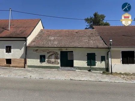 Weinkeller mit Weingarten