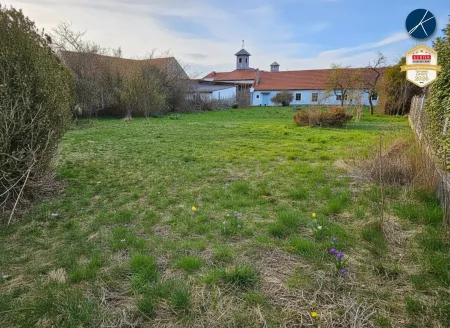 Garten und rückwärtige Ansicht