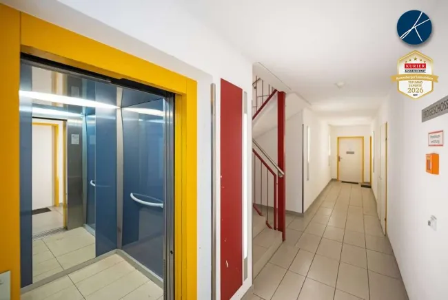 Lift und Stiegenhaus