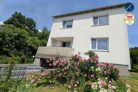 ideale Lage in Hollabrunn: 5 Zimmer, 111m², großer Garten, Balkon, Terrasse und Garage