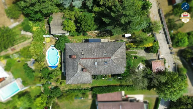 Am Steindl: Einfamilienhaus mit Pool und Panoramablick - Bild