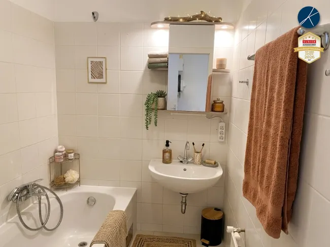 Bad mit Wanne