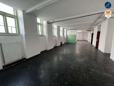 schöne Halle mit Gussasphalt