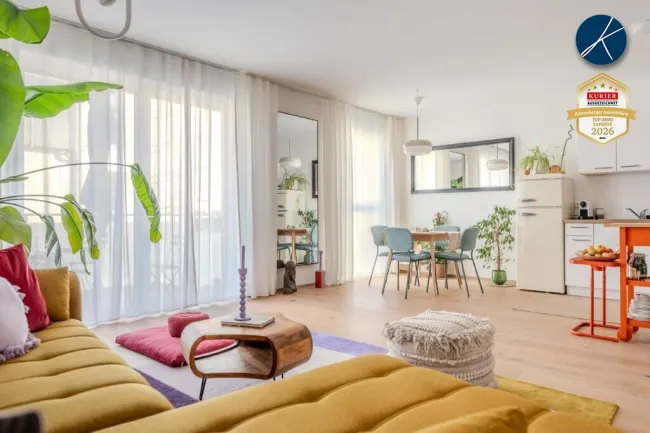 Stilvolle Neubauwohnung mit Balkon in schöner Wohnlage - Titelbild