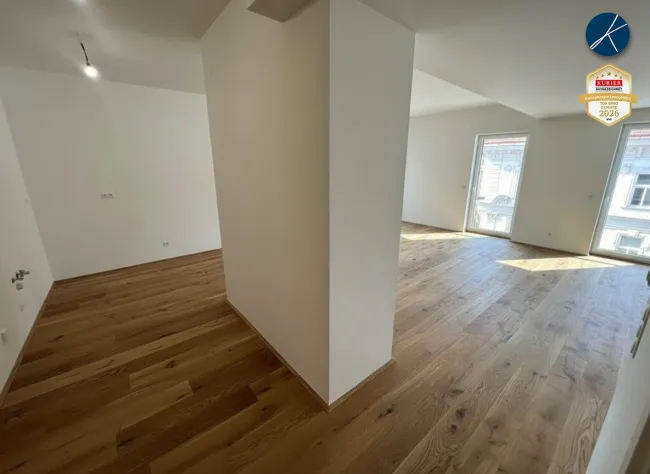 Wohnzimmer und Küche, kreisförmig begehbar