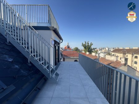 Balkon und Dachterrasse
