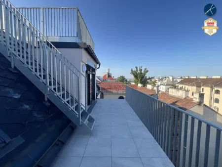 Balkon und Dachterrasse