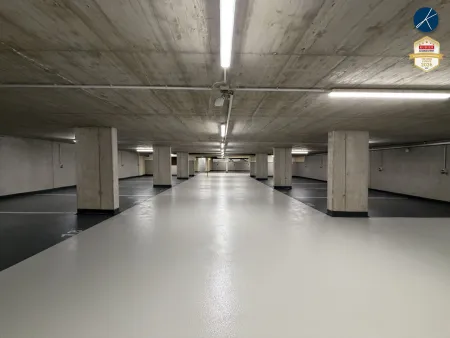Großzügige Tiefgarage