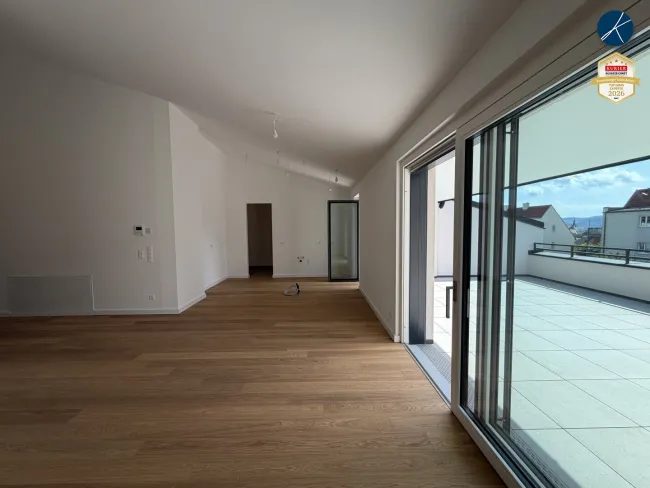 Wohn-/Essbereich mit Ausgang zur Terrasse