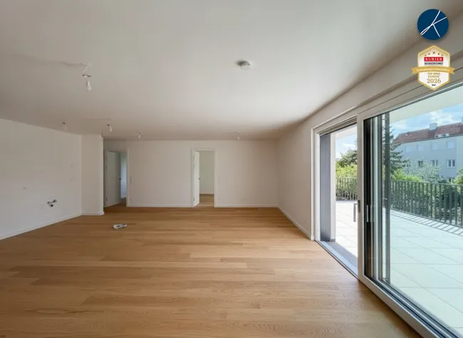 Wohnküche mit Ausgang auf den großzügigen Balkon