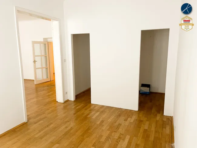Büroraum 2 / Besprechungszimmer