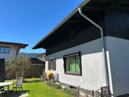 Attraktives Wohnhaus mit zwei Einheiten in ruhiger Lage von Itter