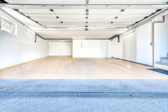 Garage für 2-3 Autos