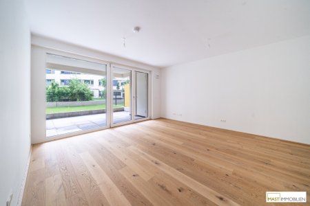 *Erstbezug* 2-Zimmer Gartenwohnung mit über 40qm Freifläche!