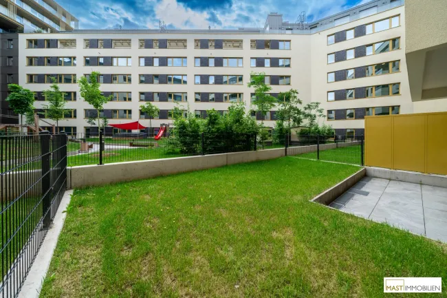 *Erstbezug* 2-Zimmer Gartenwohnung mit über 40qm Freifläche! - Titelbild