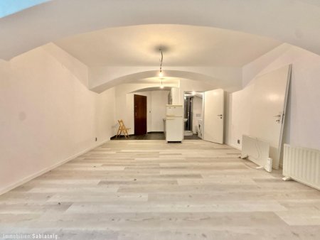 ATTRAKTIVE GEWERBEEINHEIT! - Vielseitig nutzbare Werkstattfläche mit Entwicklungspotenzial im 18. Bezirk Wiens mit ca. 80 m²!