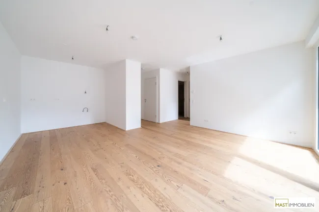 *7. Obergeschoss* Sofort beziehbare 2-Zimmer Wohnung mit Innenhofausrichtung - Bild