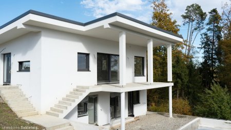 TEILFERTIGGESTELLTES HAUS MIT POOL! Weitblick, Ruhe & Gestaltungsmöglichkeiten!