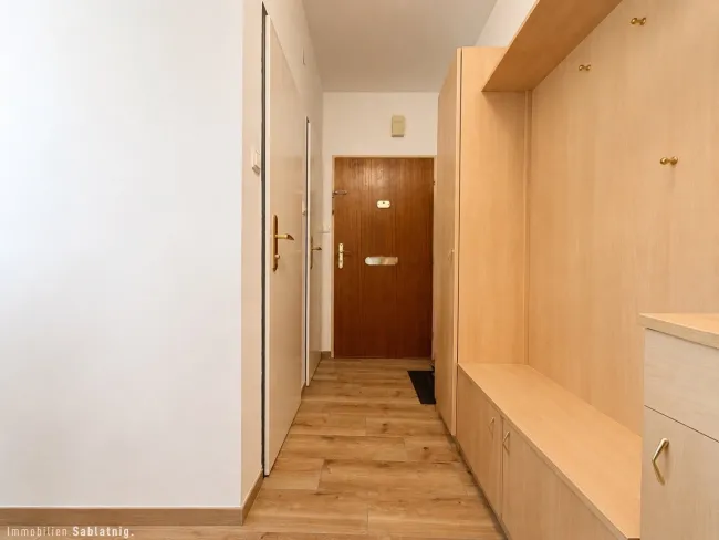 Charmante 2-Zimmer Wohnung in Wiener Neustadt – 50m², gepflegt, Einbauküche! - Bild