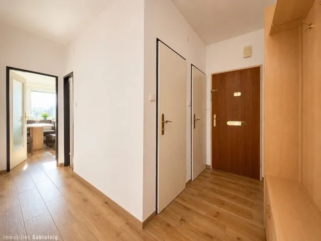Charmante 2-Zimmer Wohnung in Wiener Neustadt – 50m², gepflegt, Einbauküche! - Bild