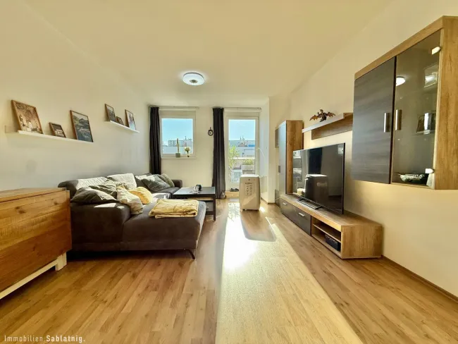 DACHTERRASSE! AUSSICHT! WOHNTRAUM! Genießen Sie modernes Wohnen mit 119,57 m² Freifläche über den Dächern von Leobersdorf! - Titelbild