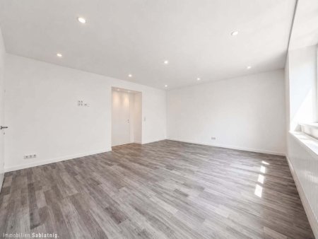 FAMILIENHIT! MODERN! GROßZÜGIG! Helle 5-Zi. Wohnung mit 2 Bädern, Aufzug & Einbauküche in 1210 Wien!