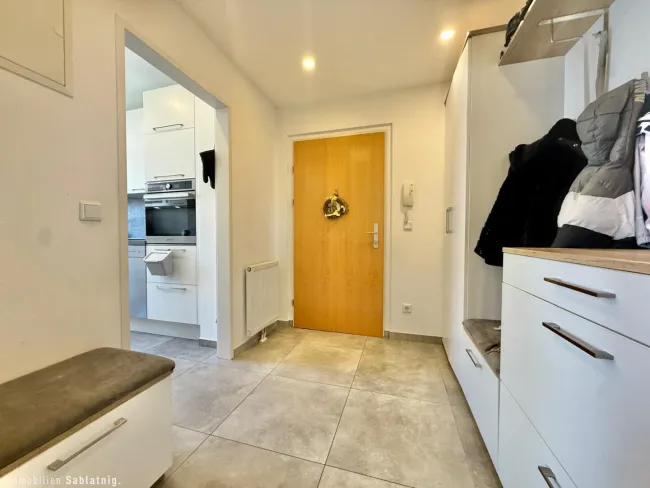 SONNIGE 3-ZIMMER-WOHNUNG mit 23 m² Terrasse, Balkon & Grünblick in Teesdorf! - Bild