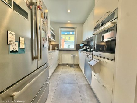 SONNIGE 3-ZIMMER-WOHNUNG mit 23 m² Terrasse, Balkon & Grünblick in Teesdorf!