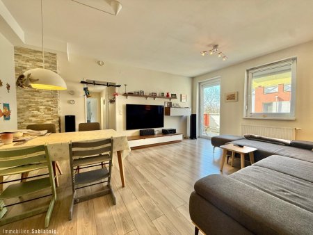 SONNIGE 3-ZIMMER-WOHNUNG mit 23 m² Terrasse, Balkon & Grünblick in Teesdorf!