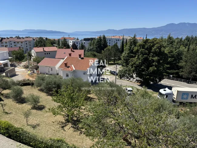 Exklusives Mehrfamilienhaus mit 4 modernen Wohneinheiten und Meerblick – zu verkaufen - Bild