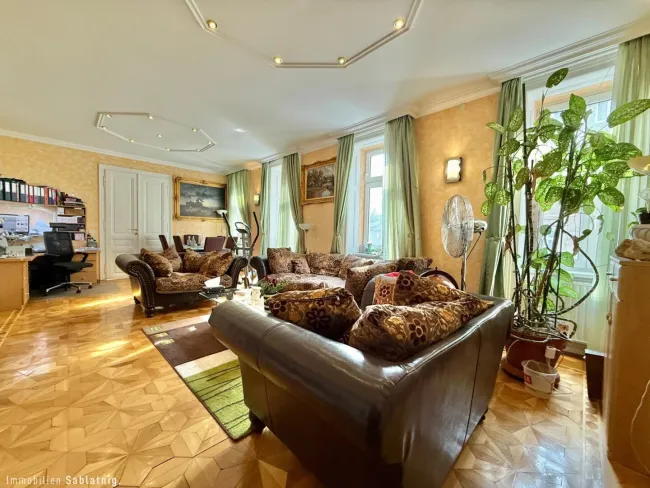 GROßZÜGIGE 4-ZIMMERWOHNUNG - mit 110m², Aufzug & EBK in 1100 Wien! - Titelbild