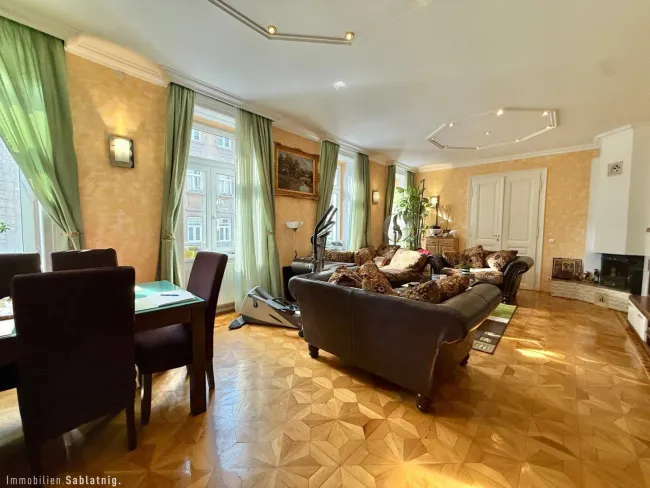 GROßZÜGIGE 4-ZIMMERWOHNUNG - mit 110m², Aufzug & EBK in 1100 Wien! - Bild