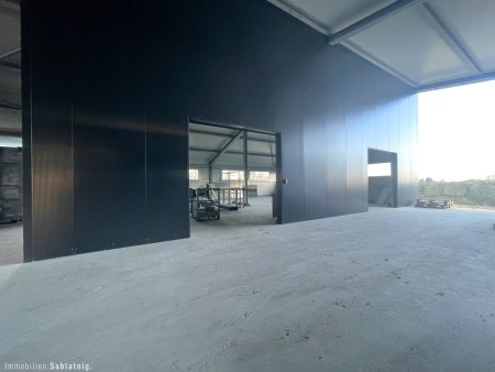 GEWERBEIMMOBILIE MIT PV-ANLAGE! Flexibel, nachhaltig, perfekt angebunden!